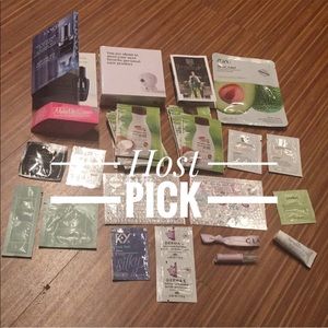 29 NWT skincare samples